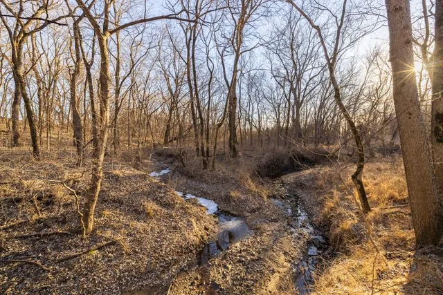 $570,000 | 25733 Dempsey Road, McLouth, KS 66054