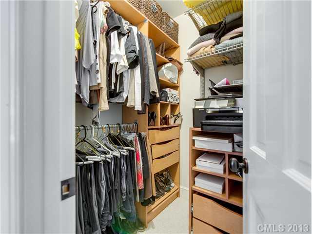 905 Bromley Road Charlotte, NC 28207 - Photo 12 of 16 Gallery Image 12