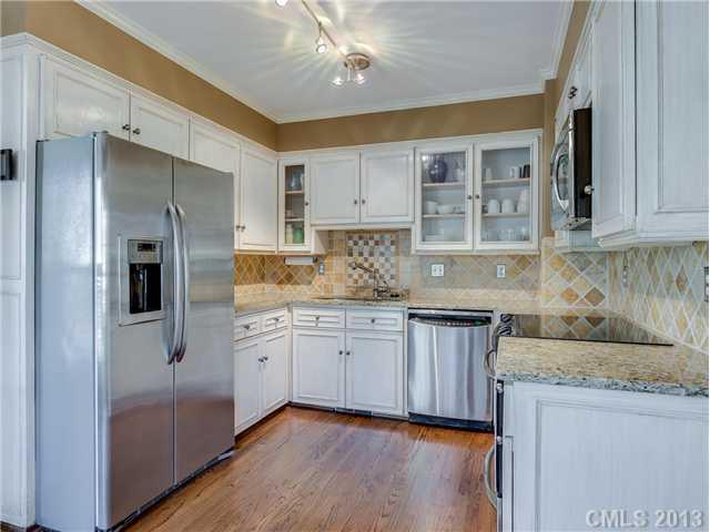 905 Bromley Road Charlotte, NC 28207 - Photo 4 of 16 Gallery Image 4