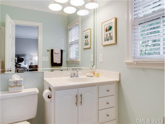 905 Bromley Road Charlotte, NC 28207 - Photo 10 of 16 Gallery Image 10