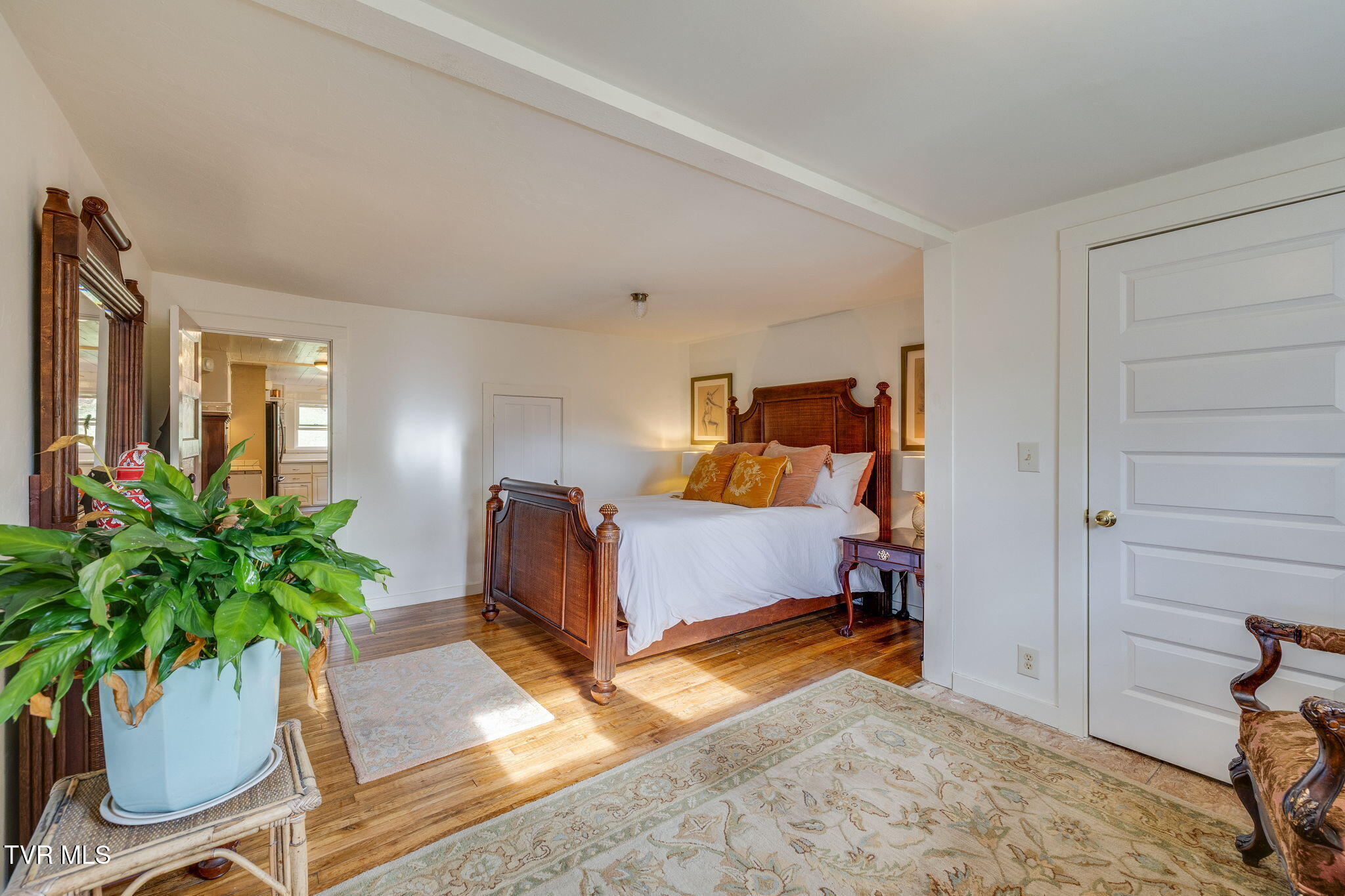 341 Locust Gap Road Mountain City, TN 37683 - Photo 17 of 31 015