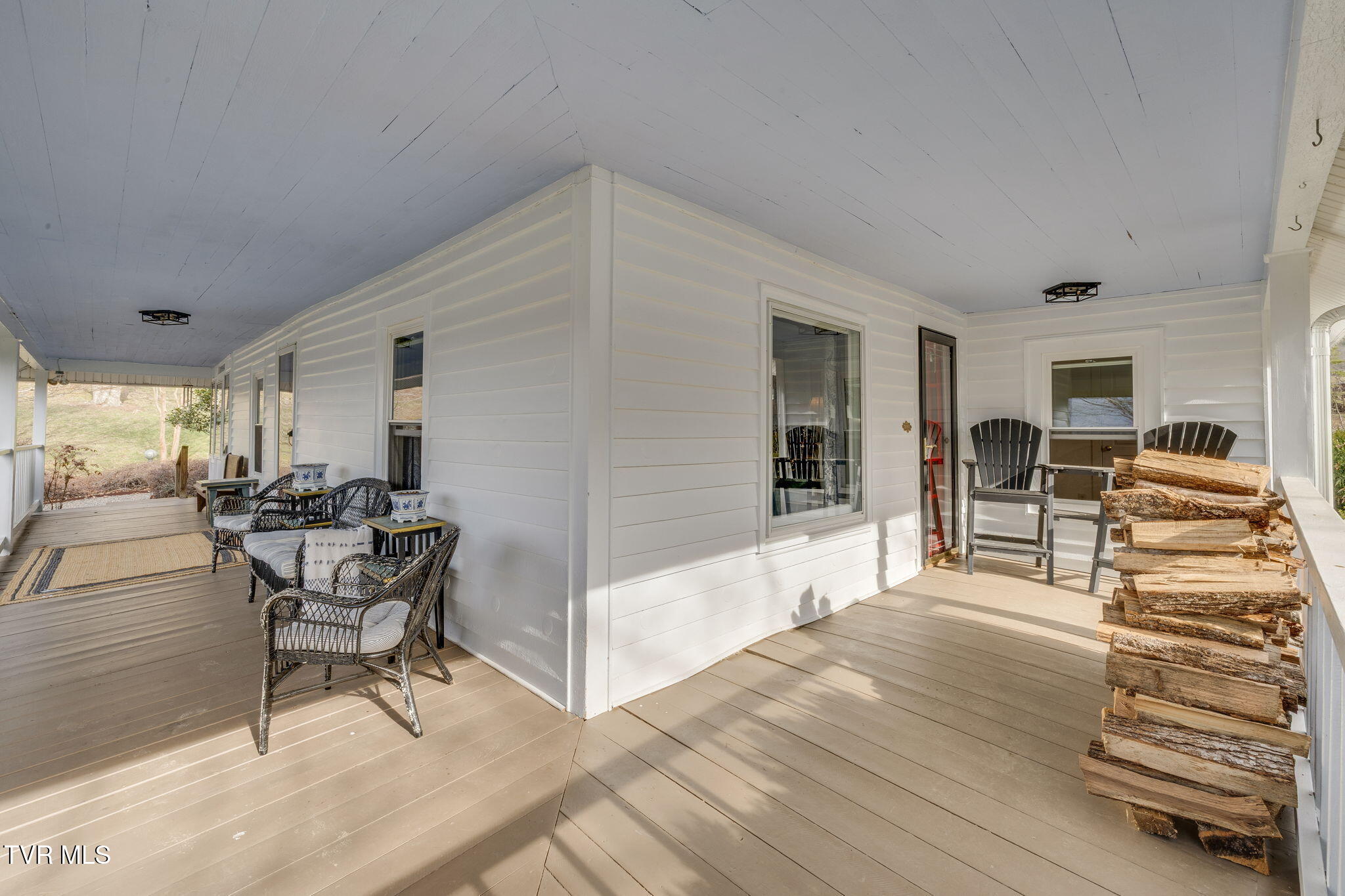 341 Locust Gap Road Mountain City, TN 37683 - Photo 7 of 31 005