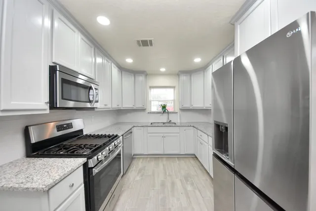 $2,100 | 6324 Bramley Drive, Pasadena, TX 77503