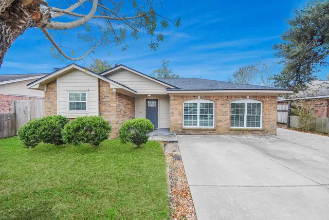 $2,100 | 6324 Bramley Drive, Pasadena, TX 77503
