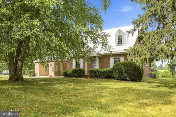 $899,999 | 17751 Harmony Church Road, Hamilton, VA 20158