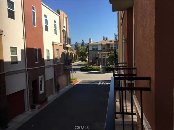 $3,600 | 670 West 1st Street, Claremont, CA 91711