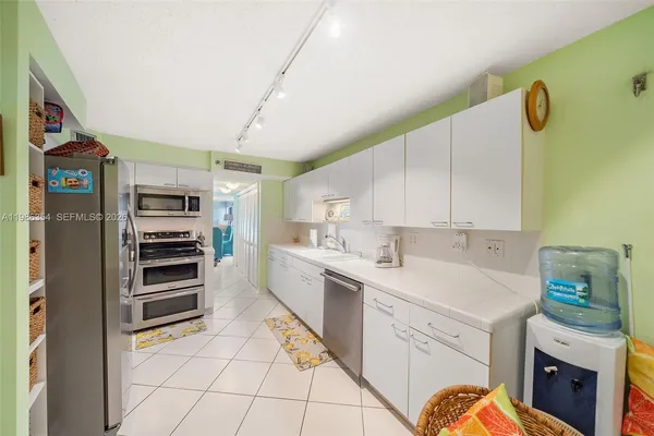 $3,500 | 355 South Ocean Drive, Unit 401, Hutchinson Island, FL 34949