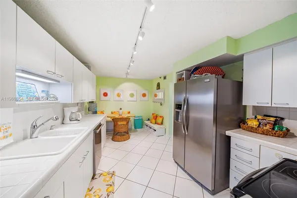 $3,500 | 355 South Ocean Drive, Unit 401, Hutchinson Island, FL 34949