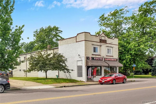 $425,000 | 2325 South Park Avenue, Buffalo, NY 14220