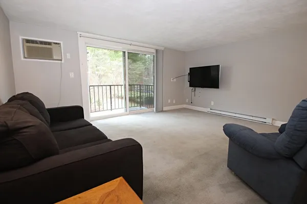 $369,900 | 9 Broadway, Unit 222, Saugus, MA 01906