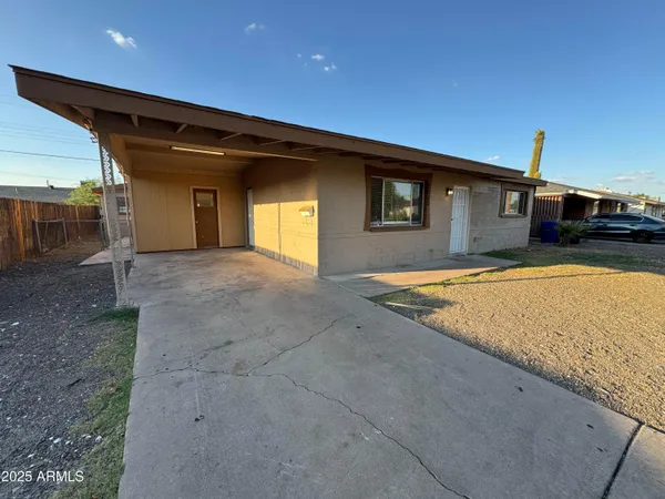 $1,900 | 2020 East Arbor Avenue, Mesa, AZ 85204