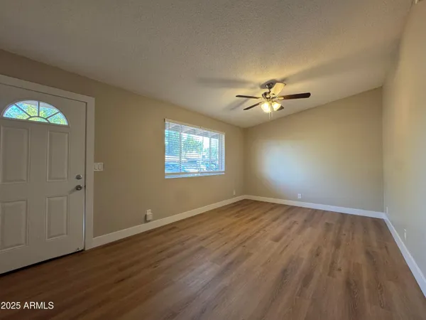 $1,900 | 2020 East Arbor Avenue, Mesa, AZ 85204