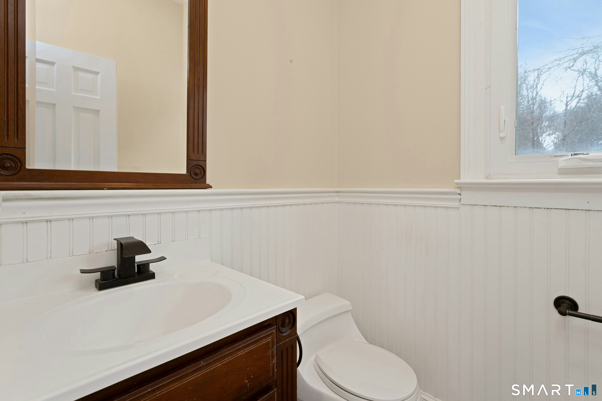 6 Morganti Court Ridgefield, CT 06877 - Photo 4 of 36 a bathroom with a toilet