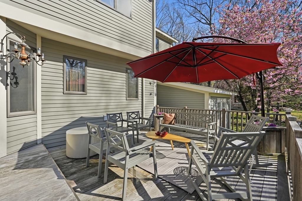 28 Trillium Way Amherst, MA 01002 - Photo 7 of 42