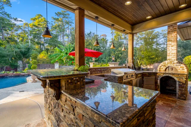 a view of a garden with a tree