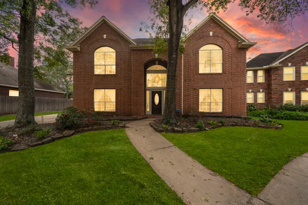 $384,500 | 2629 De Four Trace, Seabrook, TX 77586