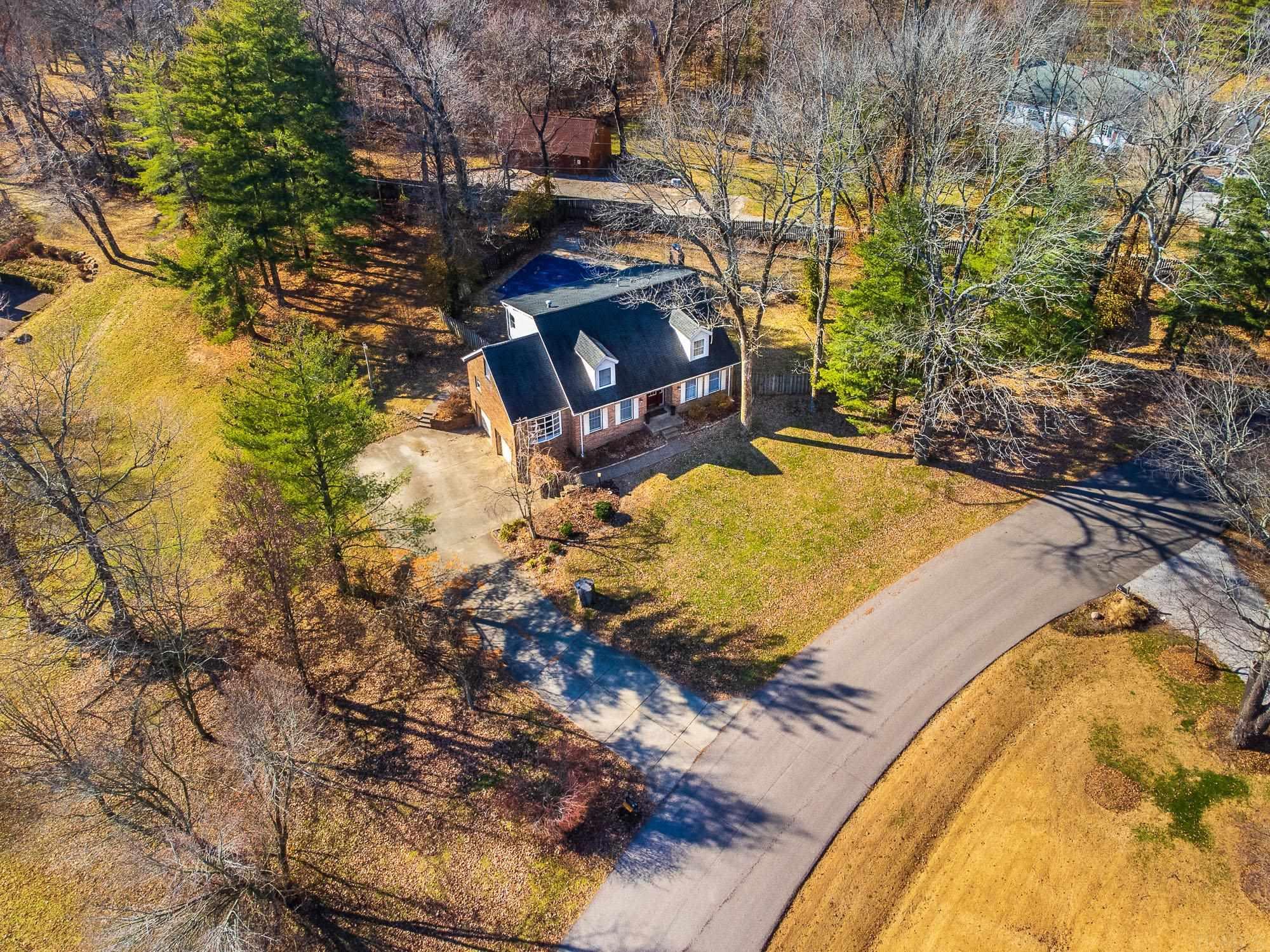 1011 Pine Gate Road Evansville, IN 47725 - Photo 3 of 35 Gallery Image 3