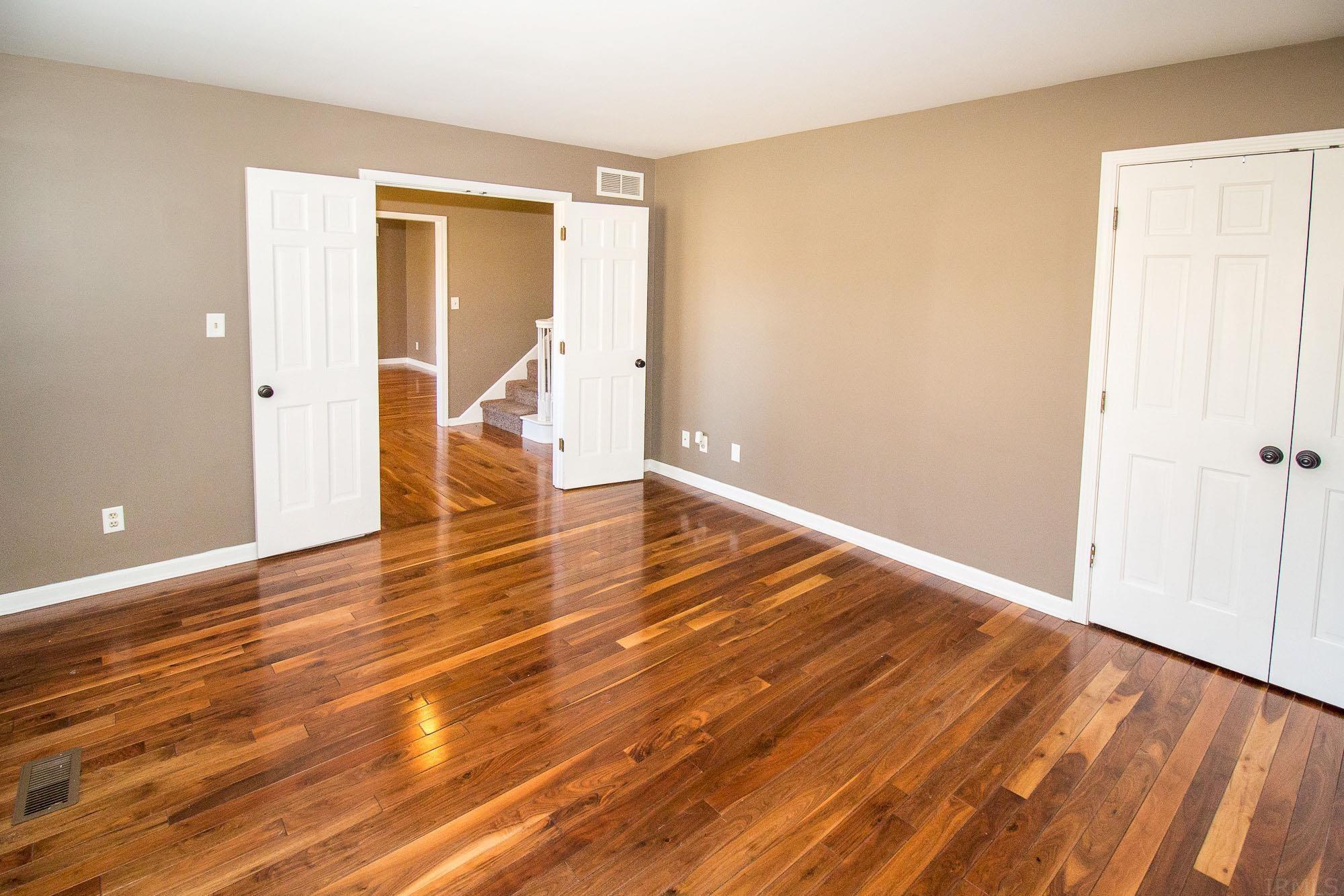 1011 Pine Gate Road Evansville, IN 47725 - Photo 9 of 35 Gallery Image 9