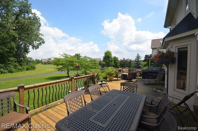 48229 Inveraray Road Canton, MI 48188 - Photo 31 of 31 Huge deck