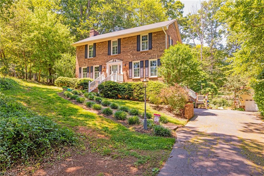 5536 Folkstone Road Pfafftown, NC 27040 - Photo 4 of 41 Gallery Image 4