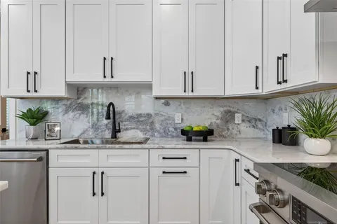 $1,290,000 | 6266 4th Avenue South, St. Petersburg, FL 33707