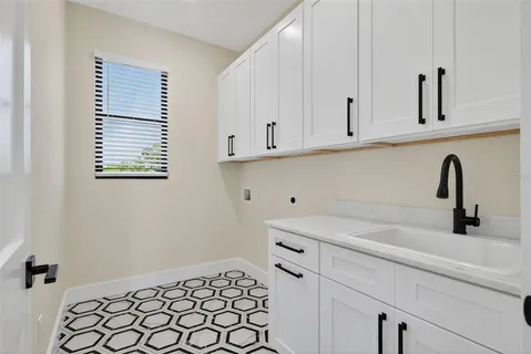 $1,290,000 | 6266 4th Avenue South, St. Petersburg, FL 33707