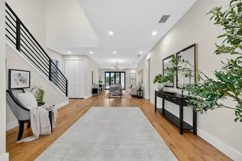 $1,290,000 | 6266 4th Avenue South, St. Petersburg, FL 33707