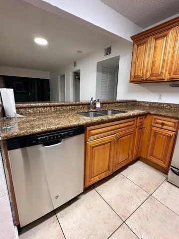 $1,850 | Golden Lakes, West Palm Beach, FL 33411