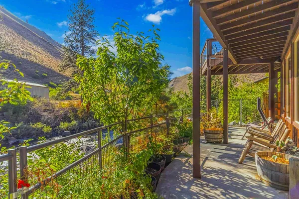 $950,000 | 1352 South Main Street, Riggins, ID 83549