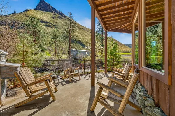 $950,000 | 1352 South Main Street, Riggins, ID 83549