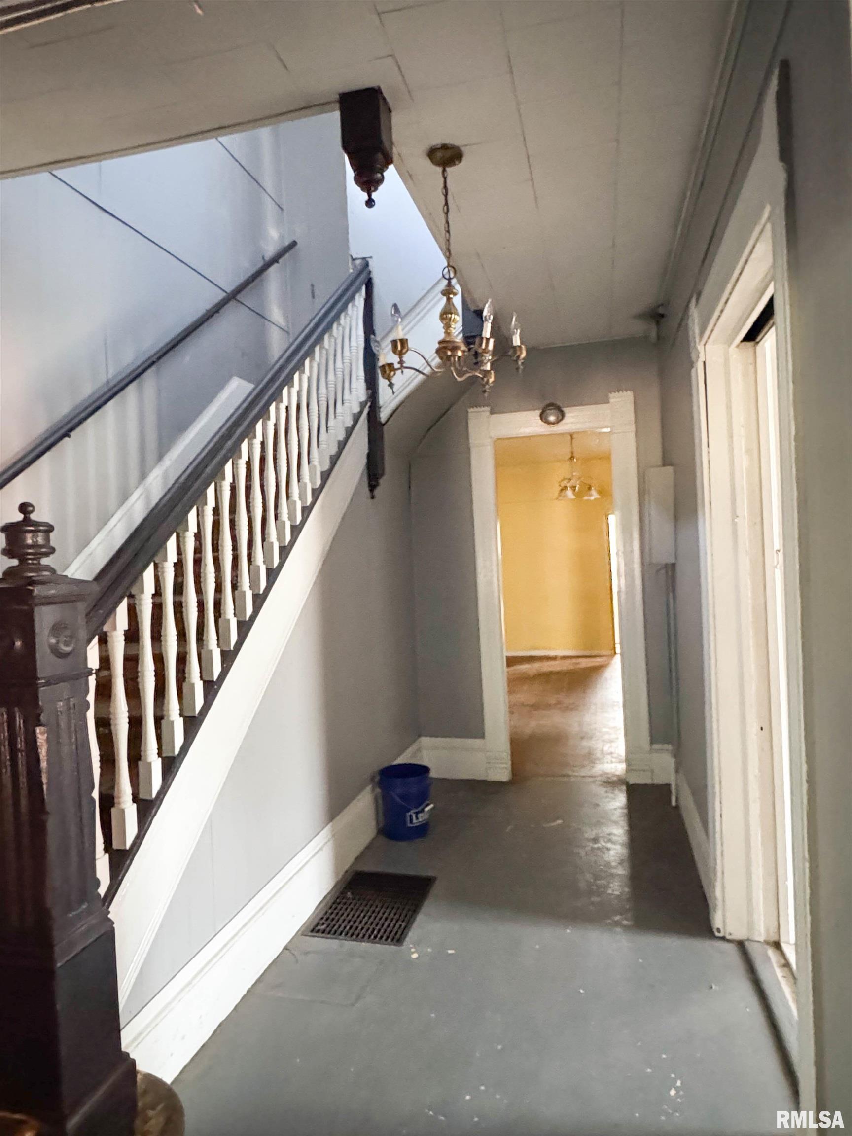 201 East High Street Anna, IL 62906 - Photo 7 of 23