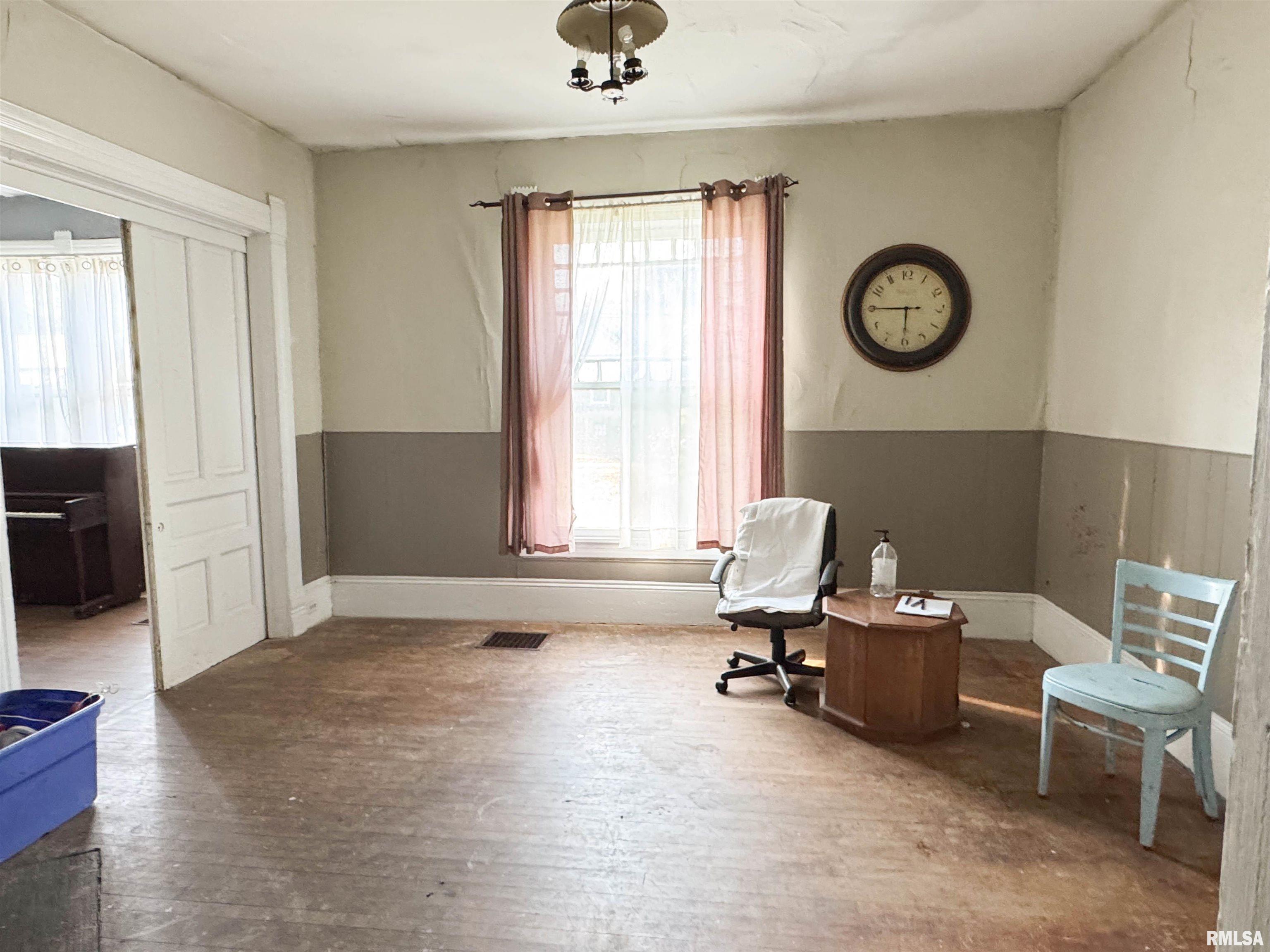 201 East High Street Anna, IL 62906 - Photo 8 of 23