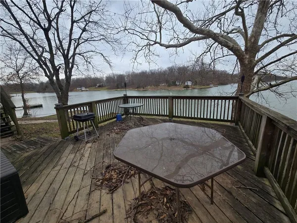 $190,000 | 1334 Lakeview North, Odessa, MO 64076