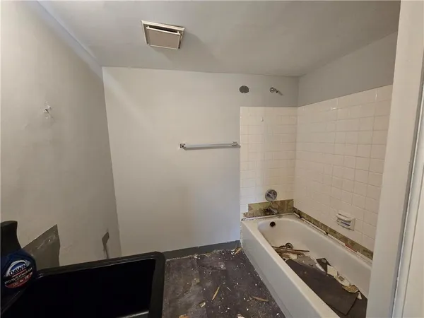 $190,000 | 1334 Lakeview North, Odessa, MO 64076