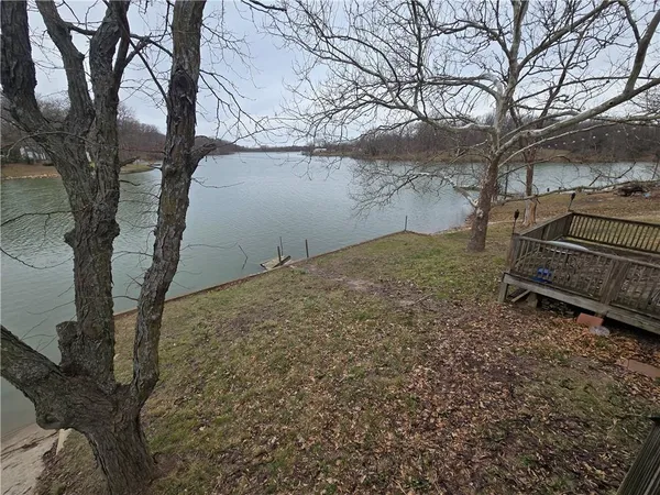 $190,000 | 1334 Lakeview North, Odessa, MO 64076