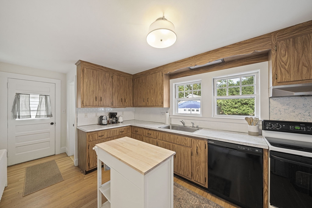 103 Madison Street Dedham, MA 02026 - Photo 18 of 42