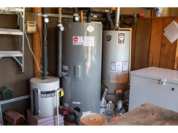 a view of an outdoor space with a window