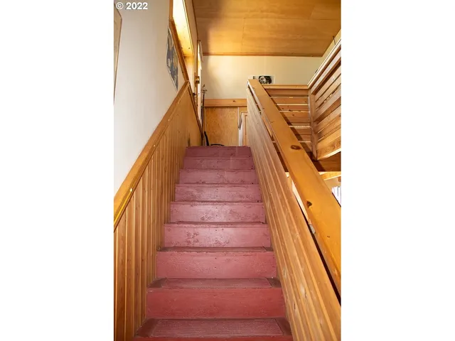 $409,000 | 10000 Copco Road, Ashland, OR 97520