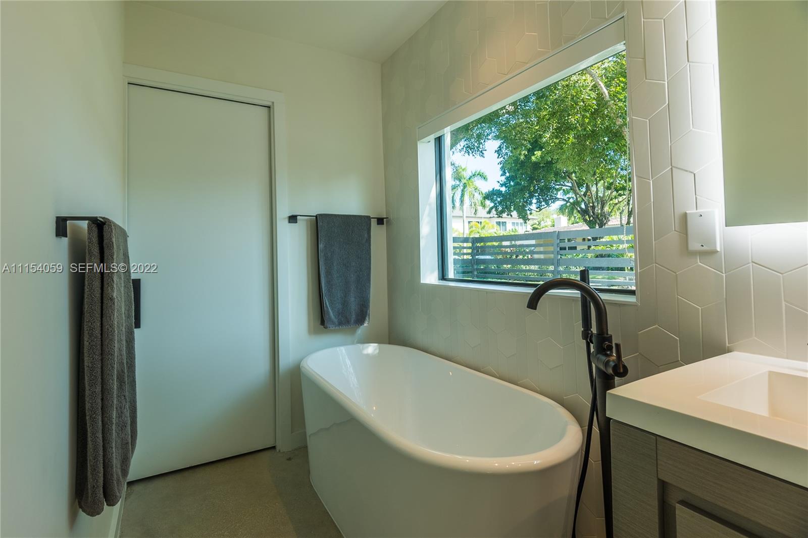 4001 Woodridge Road Miami, FL 33133 - Photo 11 of 15 Master Bath
