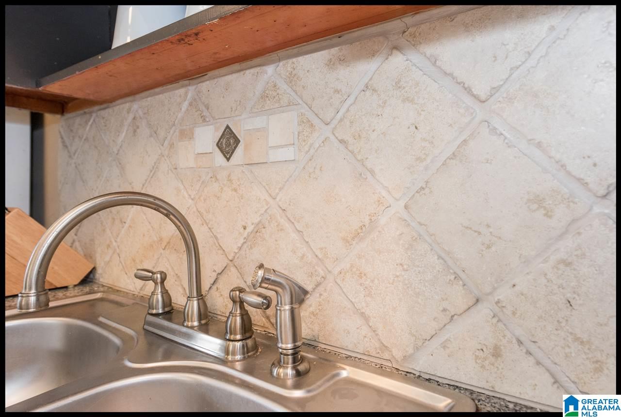 1032 Saulter Road Birmingham, AL 35209 - Photo 16 of 27