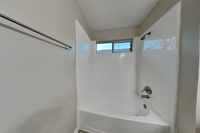 $2,250 | 18610 Willow Cove Drive, Katy, TX 77449