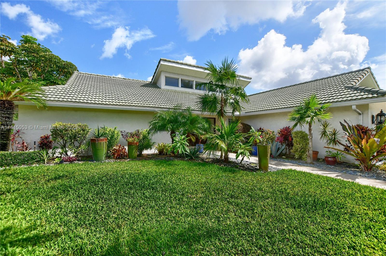 5231 Northwest 3rd Terrace Boca Raton, FL 33487 - Photo 4 of 65 Gallery Image 4