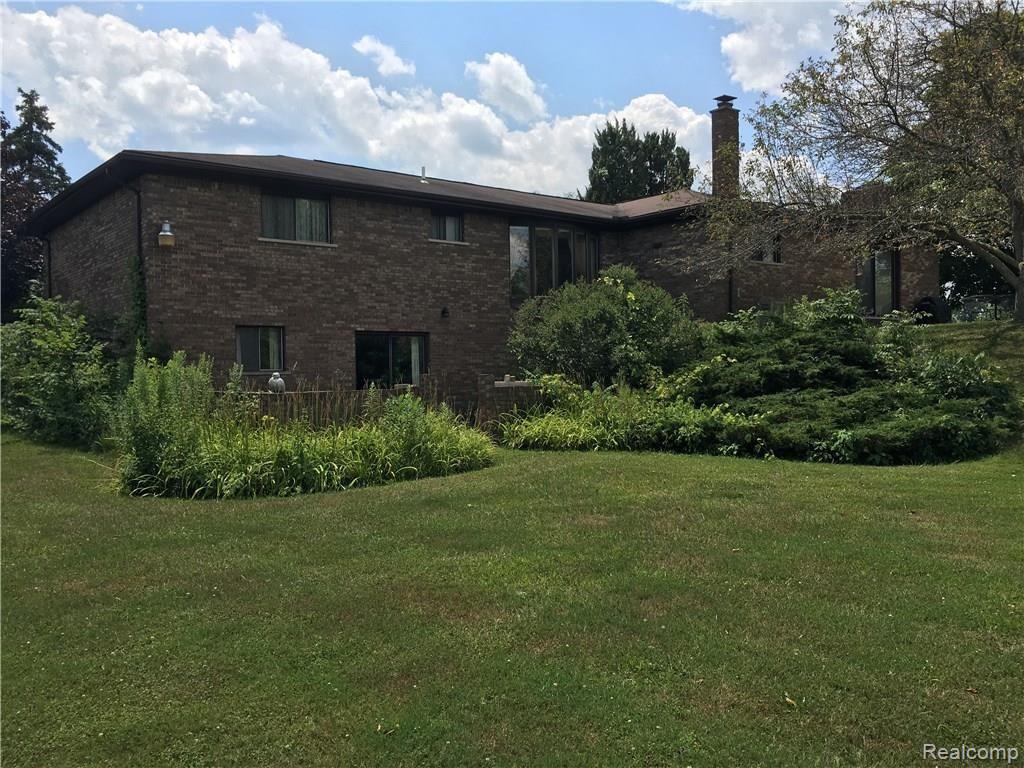 2431 Indian Trail Road Carleton, MI 48117 - Photo 11 of 40 IMG_2308.JPG