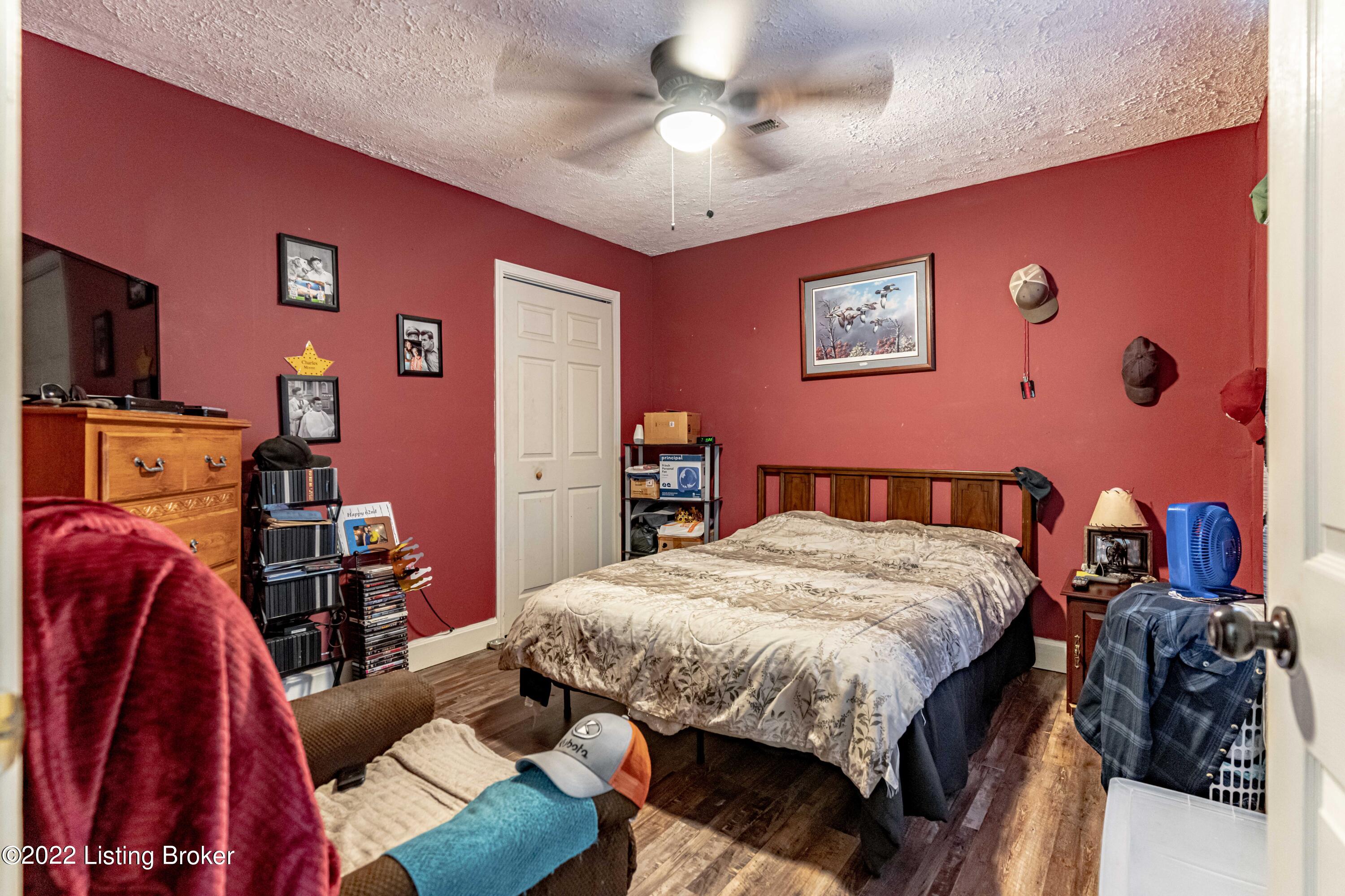 6512 Bowling Green Road Caneyville, KY 42721 - Photo 11 of 116 DSC07690