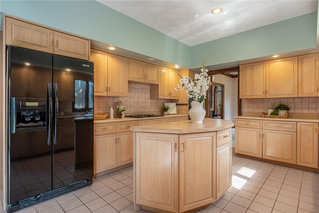 876 Timberlake Court Kettering, OH 45429 - Photo 19 of 51