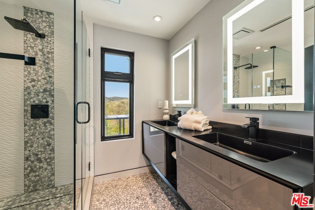 26029 Farmfield Road Calabasas, CA 91302 - Photo 15 of 26