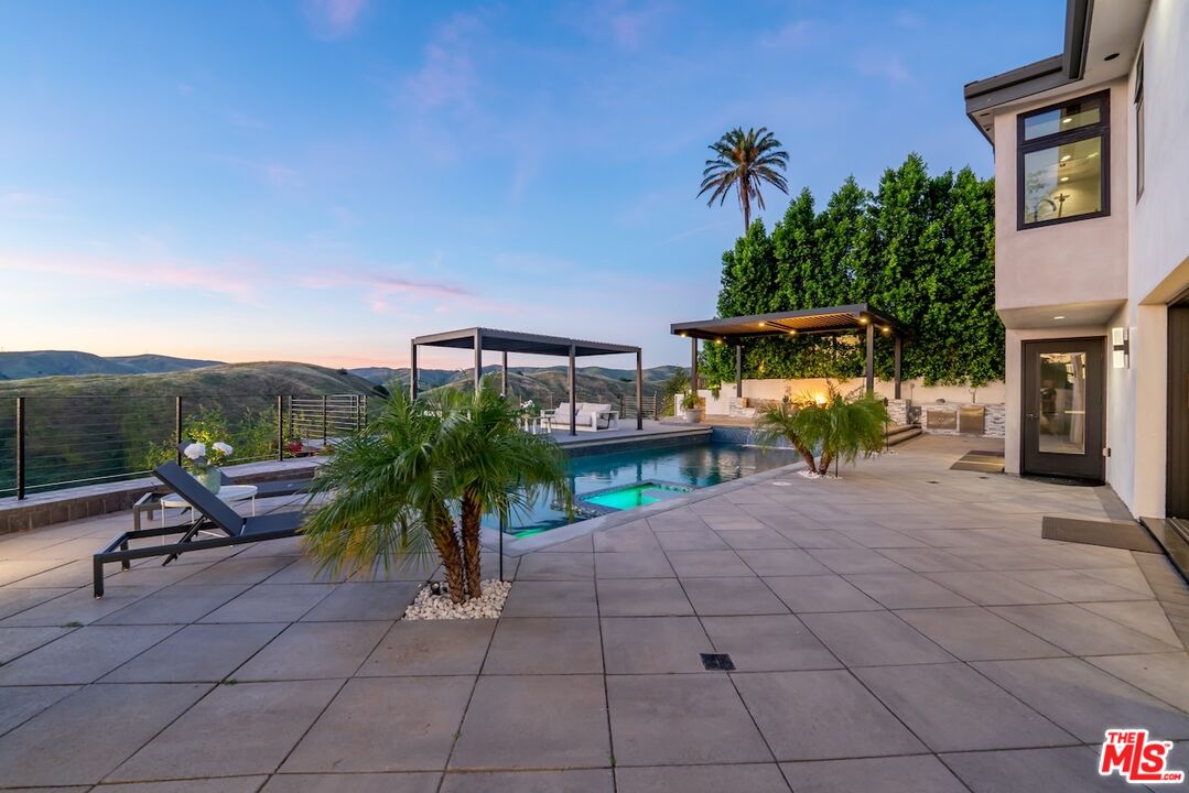 26029 Farmfield Road Calabasas, CA 91302 - Photo 24 of 26