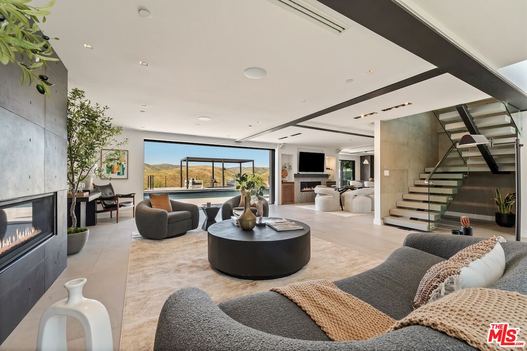 26029 Farmfield Road Calabasas, CA 91302 - Photo 3 of 26