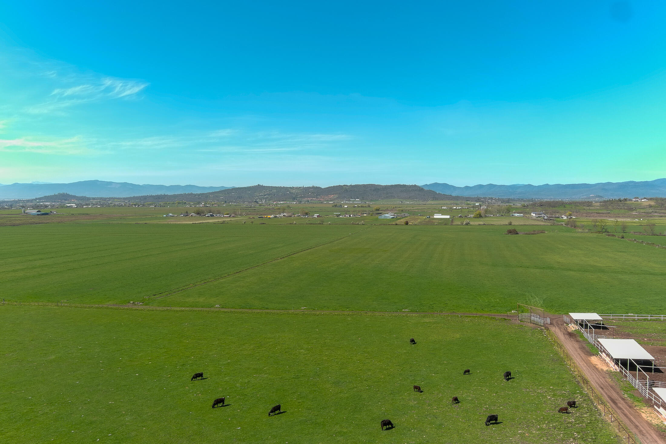 1881 Brophy Road Eagle Point, OR 97524 - Photo 11 of 130 007