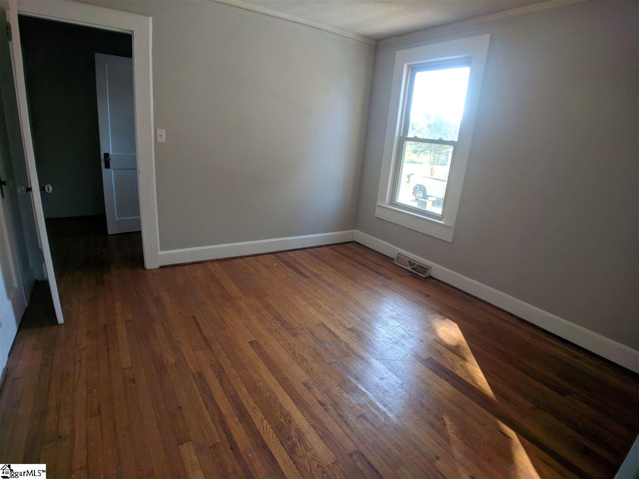 146 Farrs Road Easley, SC 29640 - Photo 18 of 35